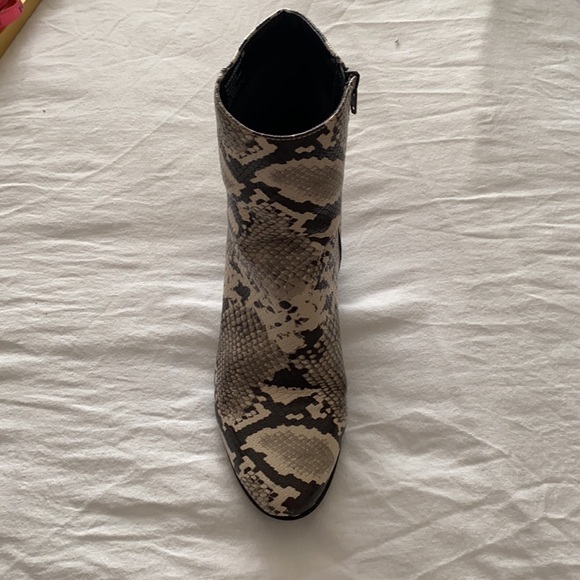 Snake print booties - Picture 2 of 2